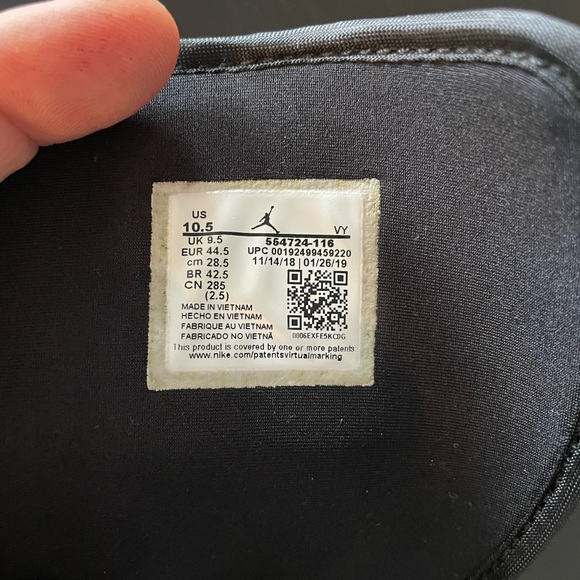 Jordan 1 Mid - Picture 8 of 9